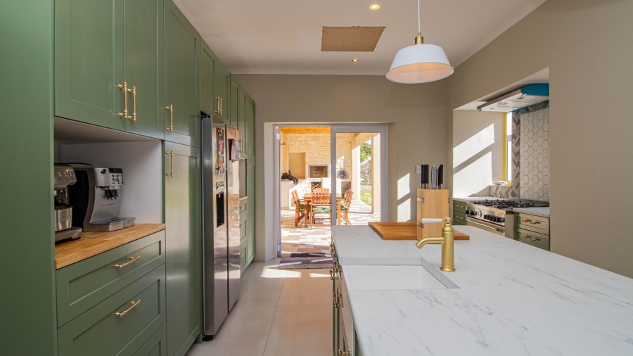 3 Bedroom Property for Sale in Westcliff Western Cape